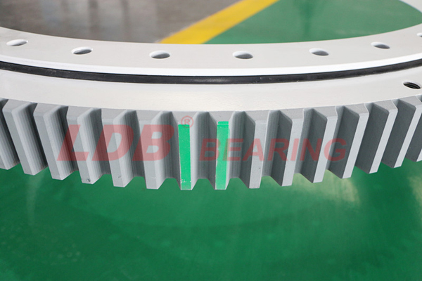 風(fēng)力發(fā)電機轉(zhuǎn)盤軸承